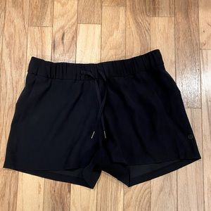 Lululemon Stroll at Showdown